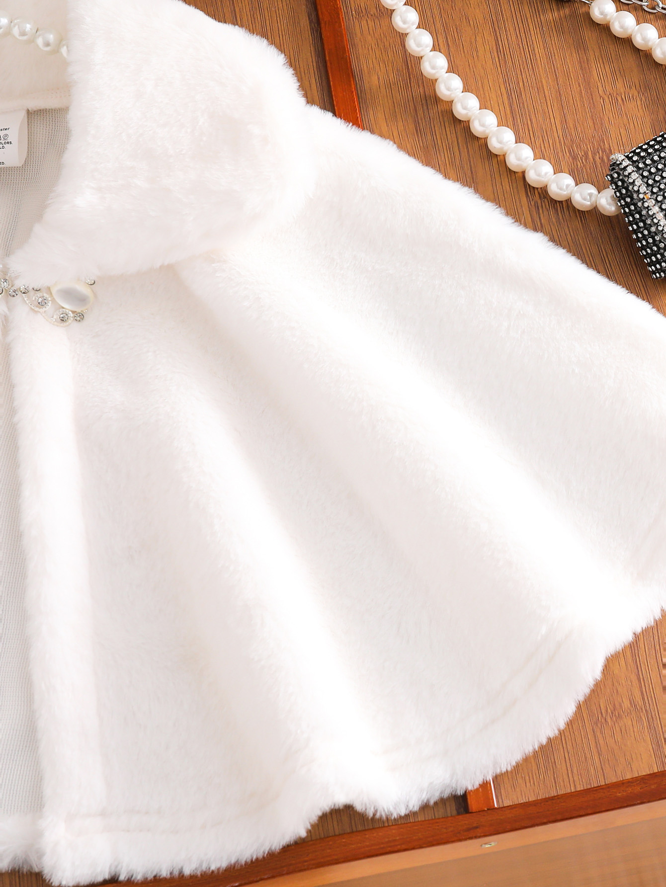 A Warm White Princess Shawl Ca - Winter Clothing Activity incelemesi ve fiyatı